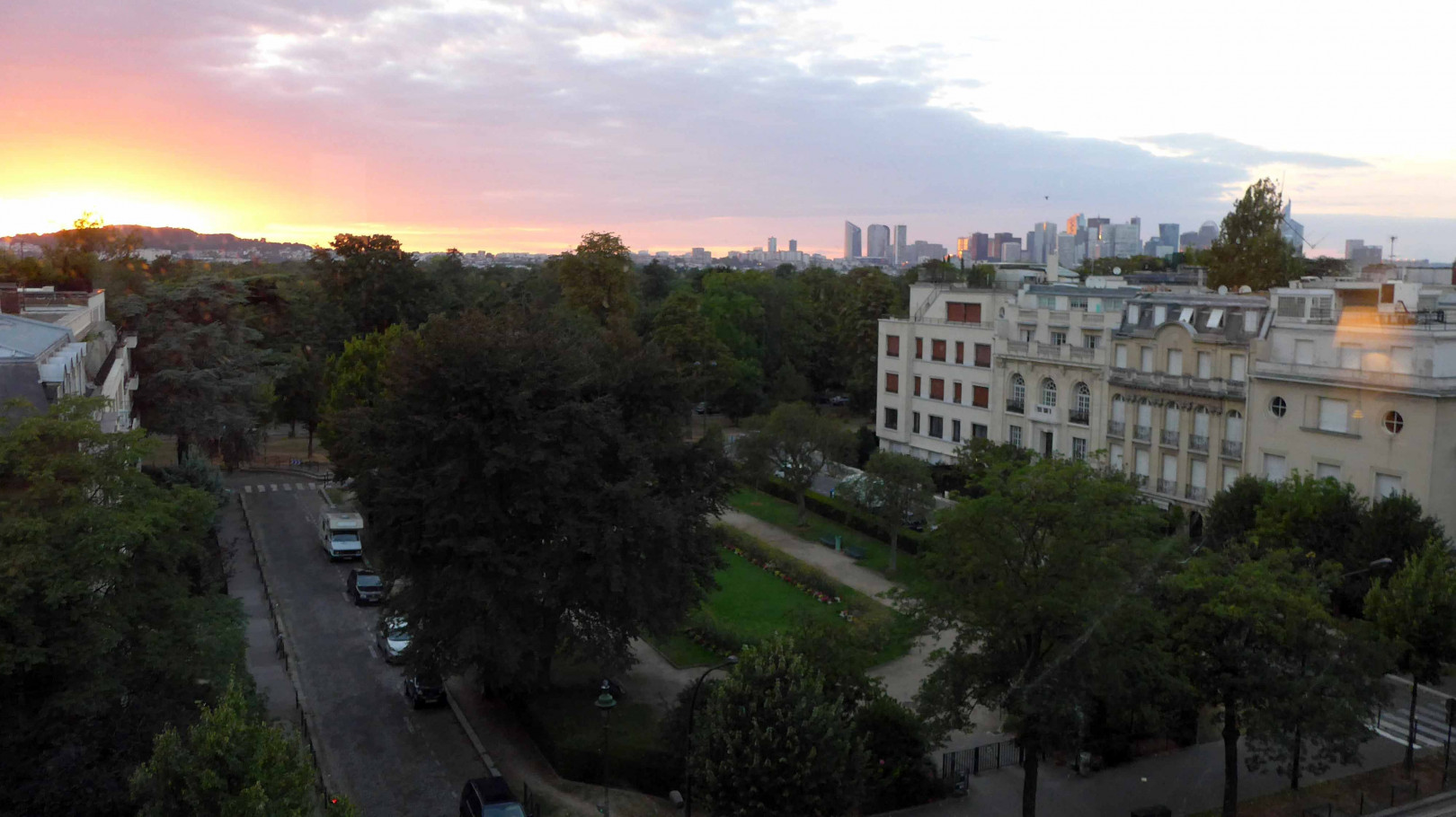 
                                                Location
                                                 Beau appartement à Paris (loyer tout inclus)