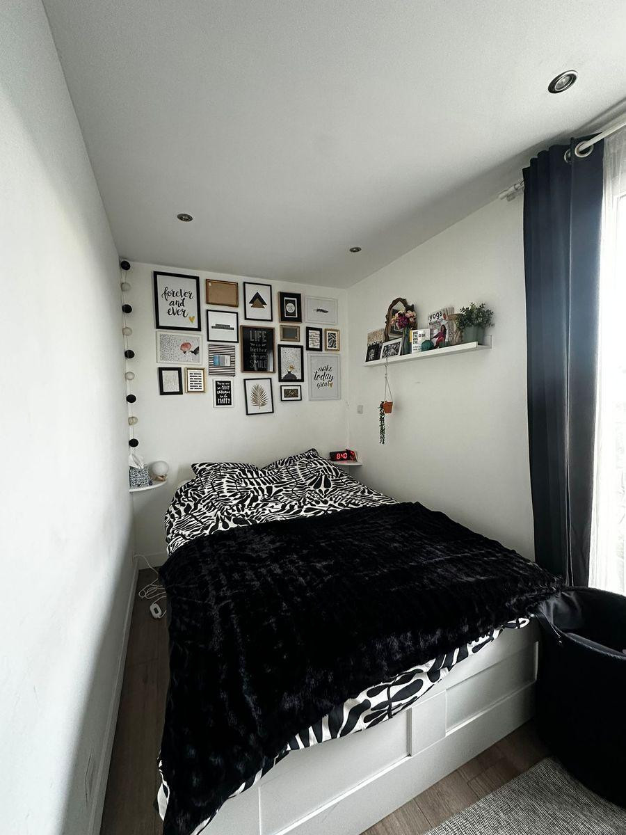 
                                                Location
                                                 Beau deux pièces avec grande terrasse