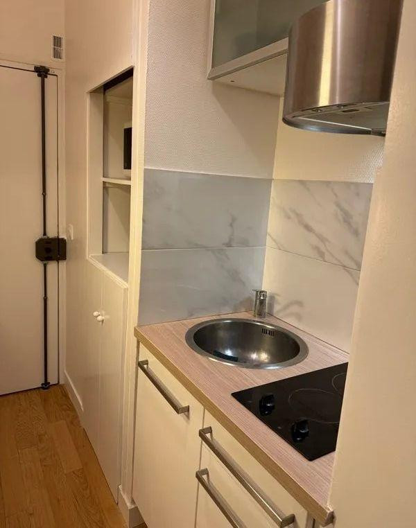 
                                                Location
                                                 Beau duplex 26m² aux Buttes Chaumont