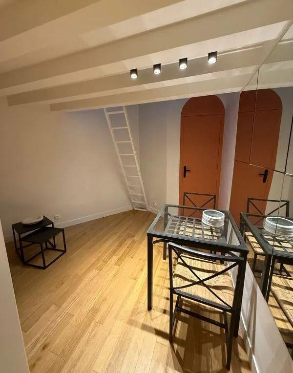 
                                                Location
                                                 Beau duplex 26m² aux Buttes Chaumont