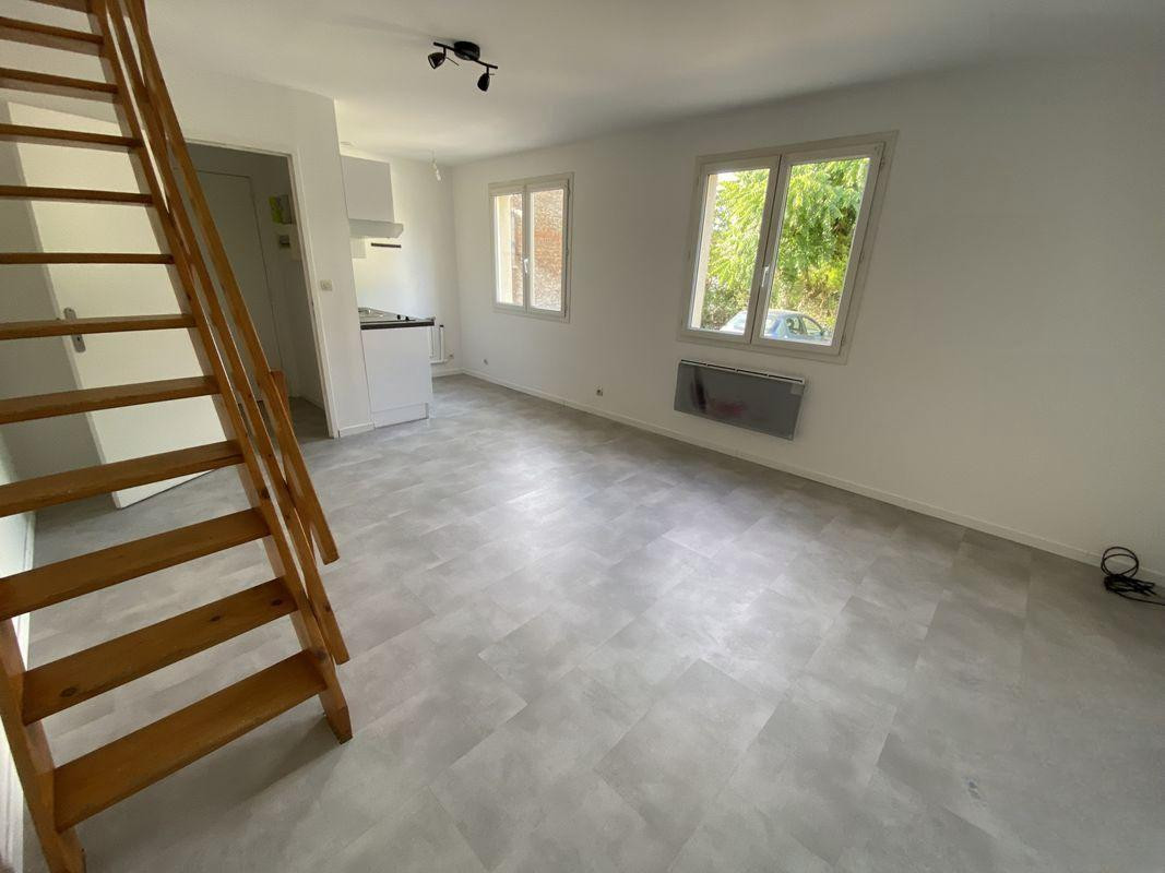 
                                                Location
                                                 Beau Duplex 2P 43m²