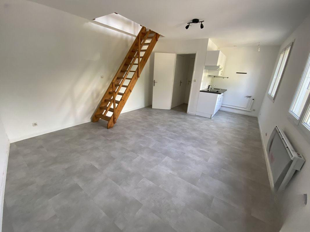 
                                                Location
                                                 Beau Duplex 2P 43m²