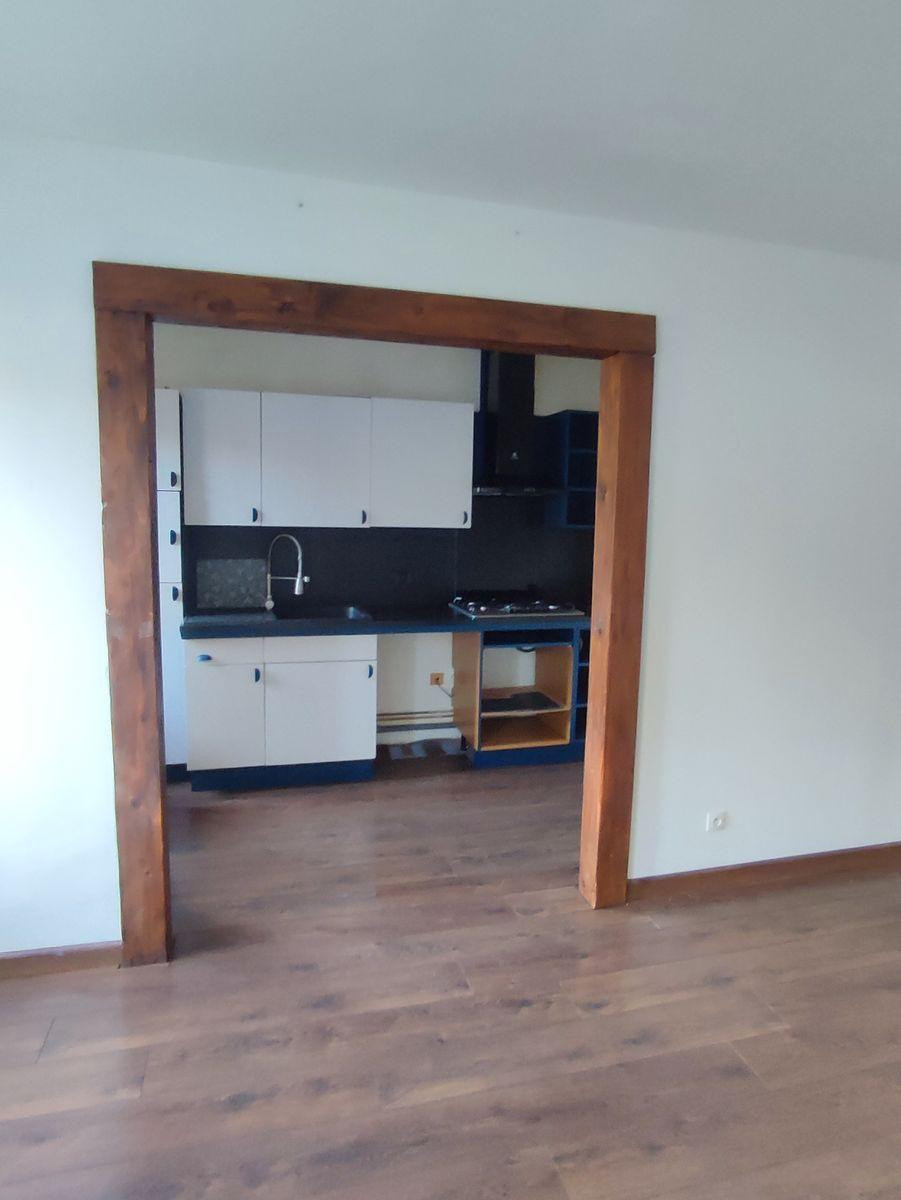 
                                                Location
                                                 Beau duplex