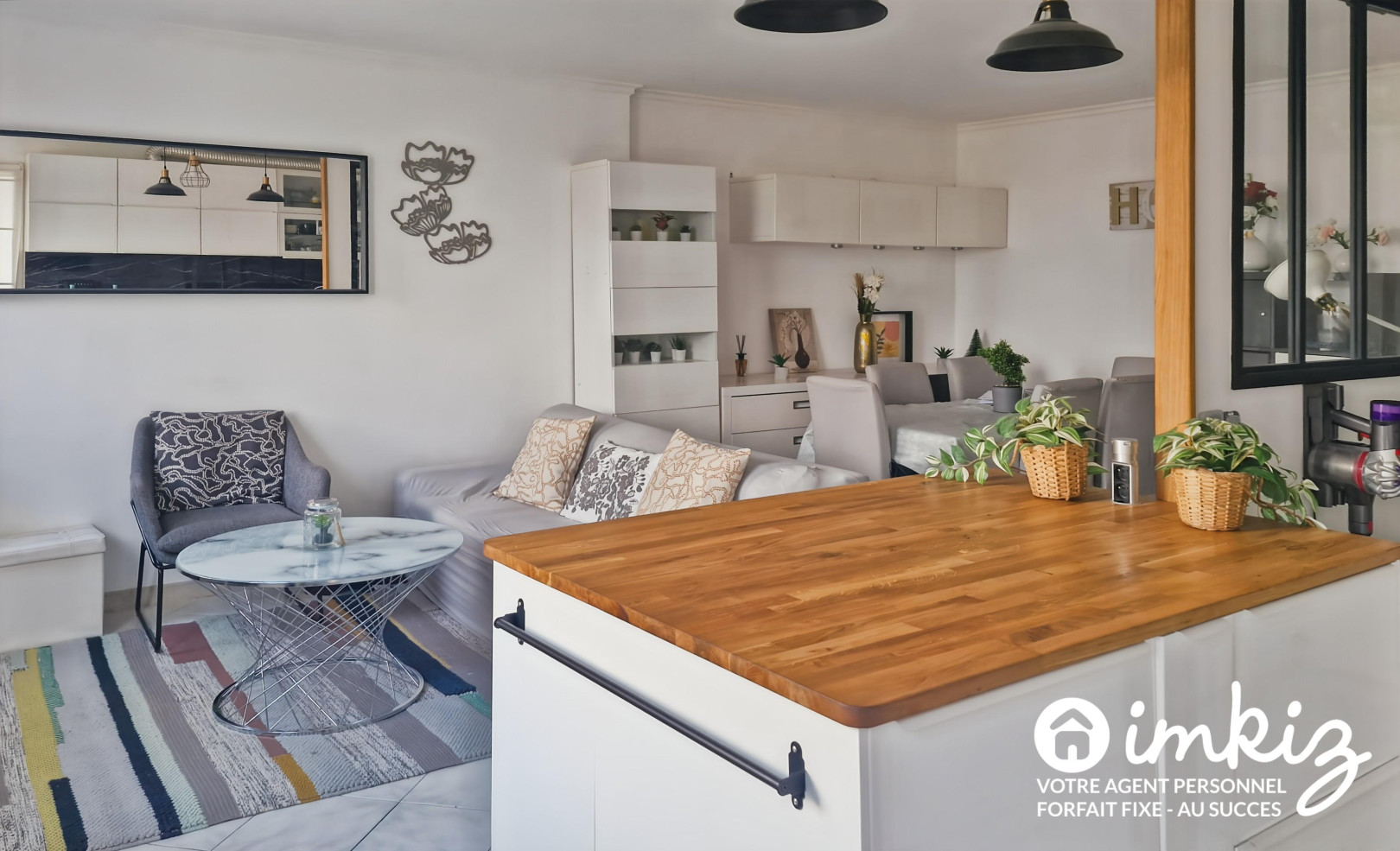 
                                                Vente
                                                 Beau duplex de 5 pièces