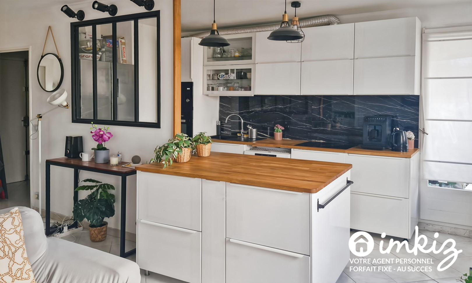 
                                                Vente
                                                 Beau duplex de 5 pièces