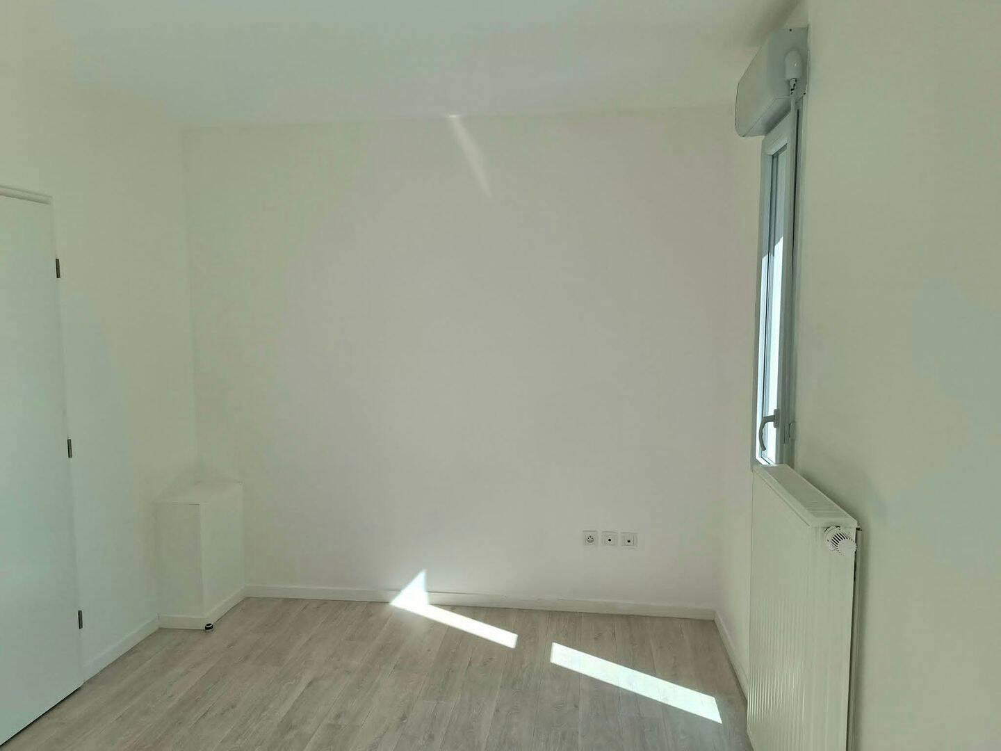 
                                                Location
                                                 Beau duplex meublé 75 m² avec jardin et parking
