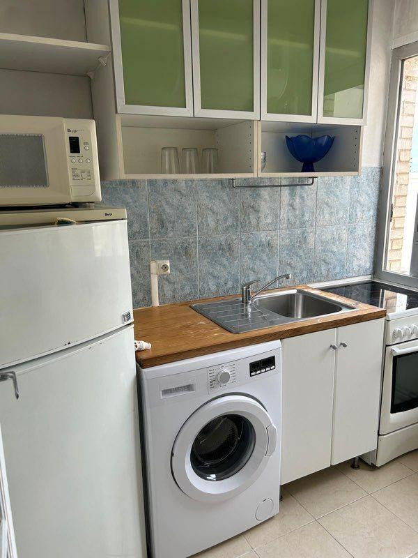 
                                                Location
                                                 Beau et agréable studio meublé avec balcon
