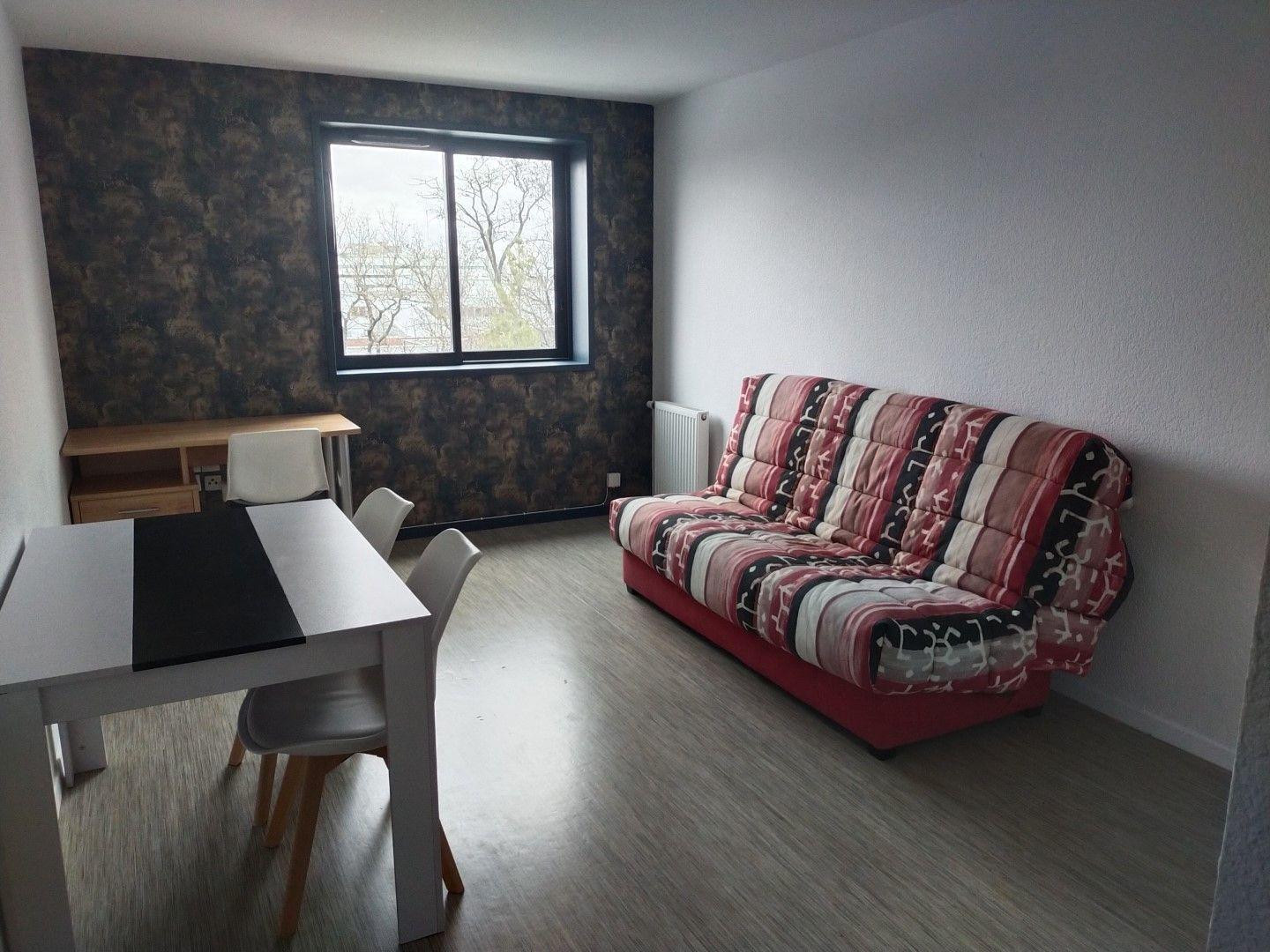 
                                                Location
                                                 Beau et grand studio meublé 30m² Montaudran-Palays