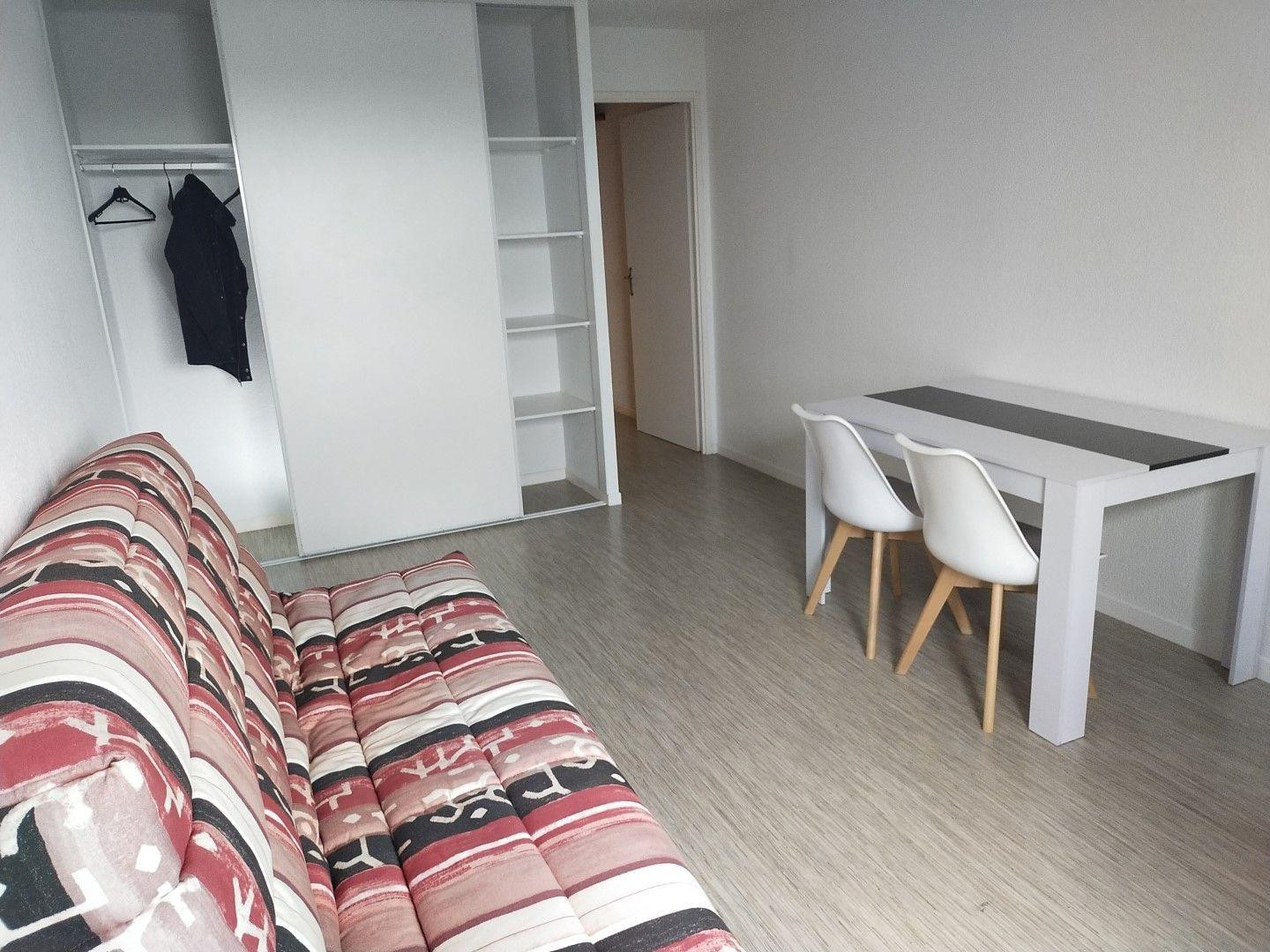 
                                                Location
                                                 Beau et grand studio meublé 30m² Montaudran-Palays
