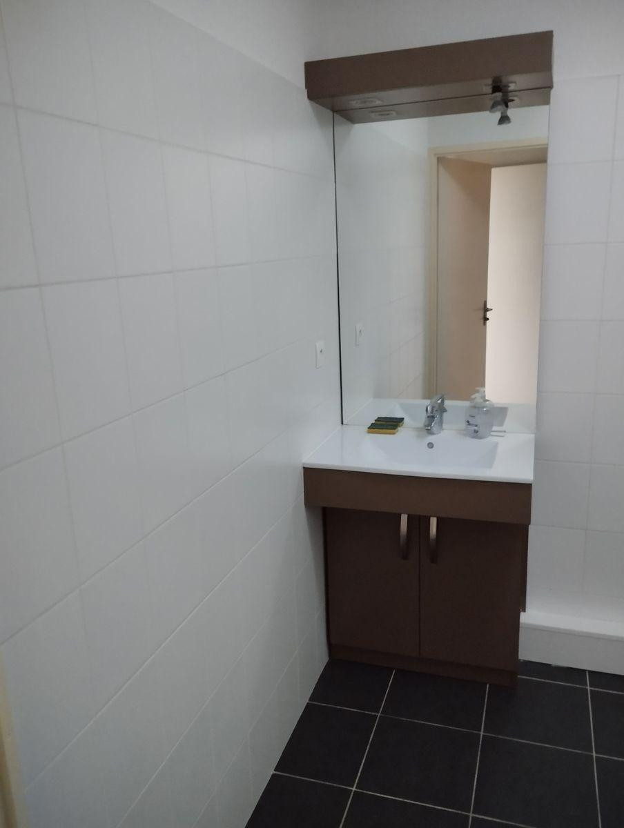 
                                                Location
                                                 Beau et grand studio meublé 30m² Montaudran-Palays