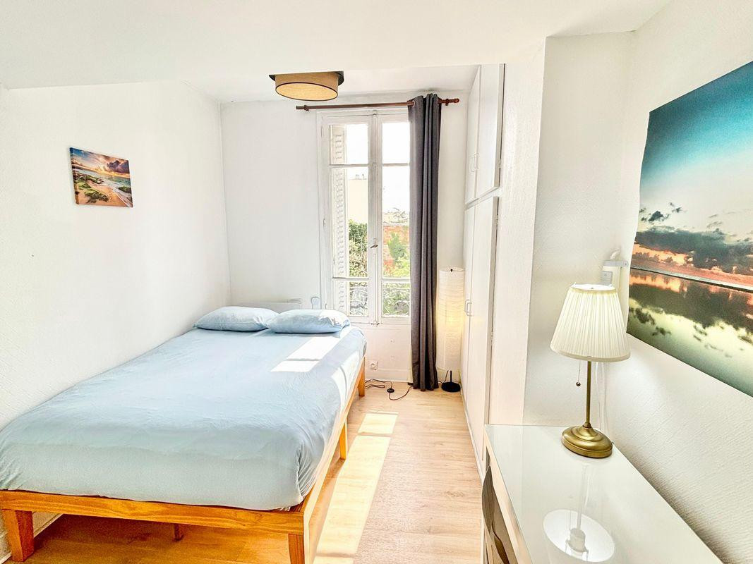 
                                                Location
                                                 Beau et lumineux F2 refait à neuf calme
