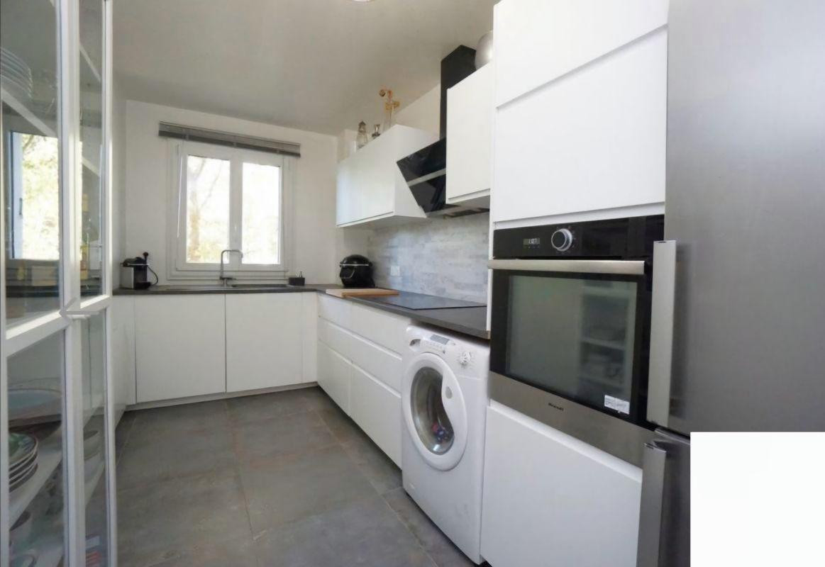 
                                                Location
                                                 Beau et pratique T3 66m²  à Noisy le grand