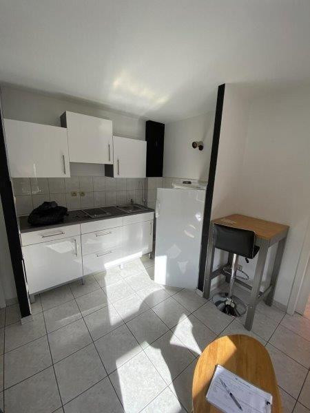 
                                                Location
                                                 Beau F1 26 m² meublé centre piéton