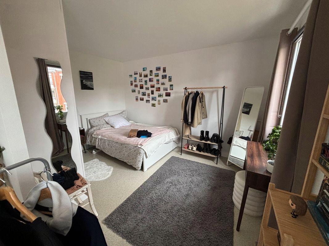 
                                                Location
                                                 Beau F1 BIS 35m2 avec Parking voiture et vélos