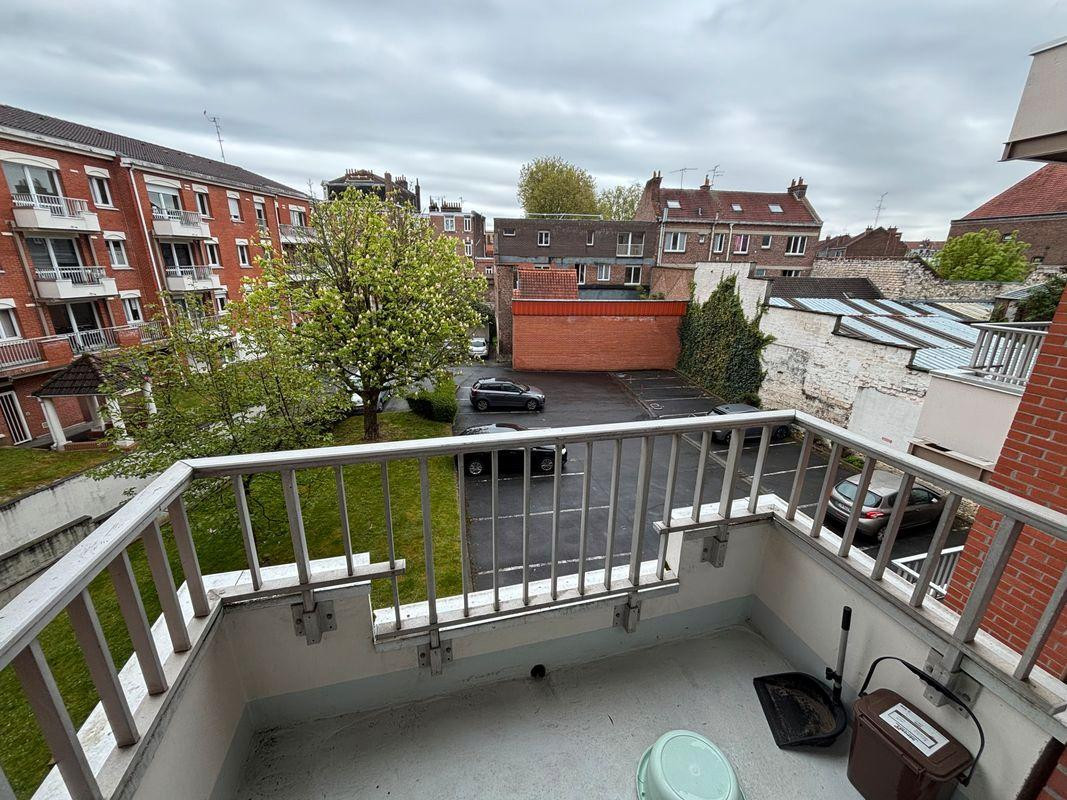 
                                                Location
                                                 Beau F1 BIS 35m2 avec Parking voiture et vélos