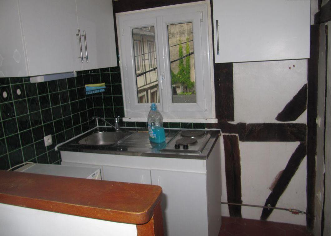 
                                                Location
                                                 Beau F1 bis de 35m2