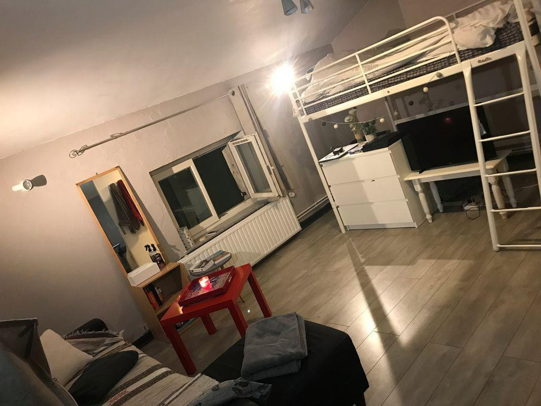 
                                                Location
                                                 Beau F1 meublé 30m² proche fac de lettres
