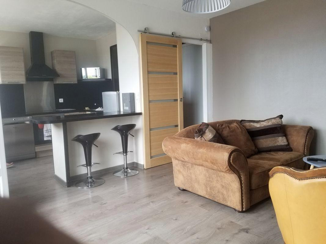 
                                                Location
                                                 Beau F1 meublé lyon 8ème