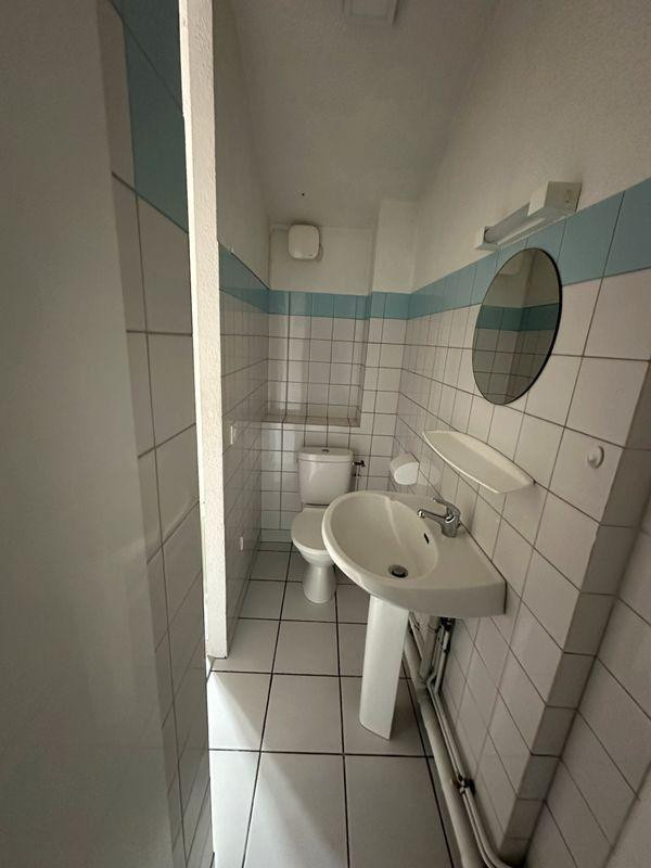 
                                                Location
                                                 Beau F2 32m²  Montferrand