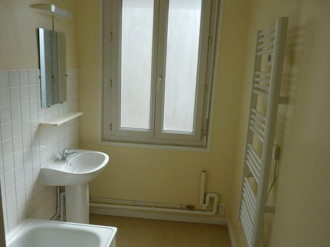 
                                                Location
                                                 Beau F2 35m² Rouen centre