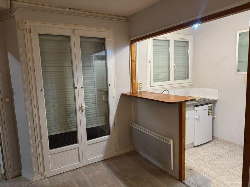 
                                                Location
                                                 Beau F2 40m²  centre-ville