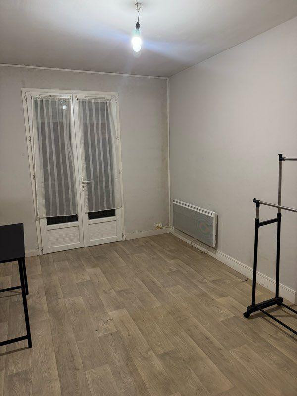
                                                Location
                                                 Beau F2 40m²  centre-ville
