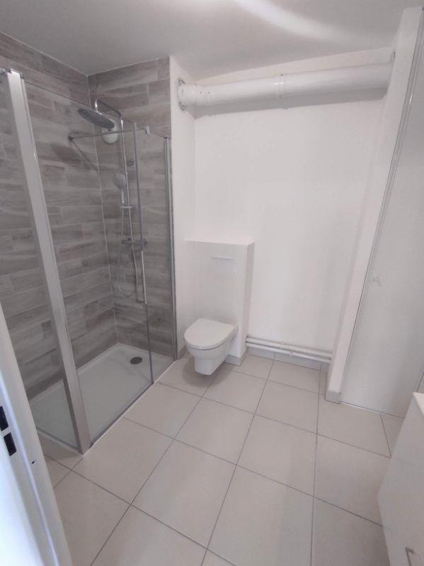 
                                                Location
                                                 Beau F2 40m² proche du CHR de Lille