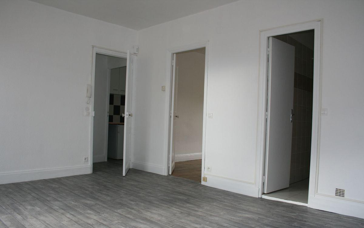 
                                                Location
                                                 Beau F2 40m² prox IUT Charlemagne