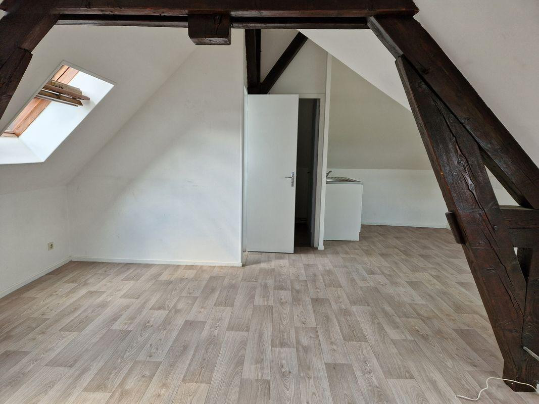 
                                                Location
                                                 Beau F2 à Versailles