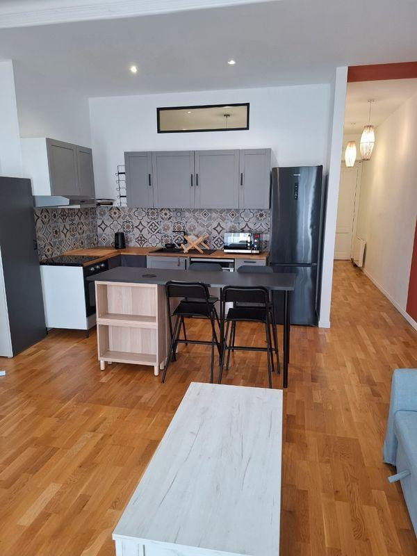 
                                                Location
                                                 Beau F2 Bordeaux 56m² plein de charme