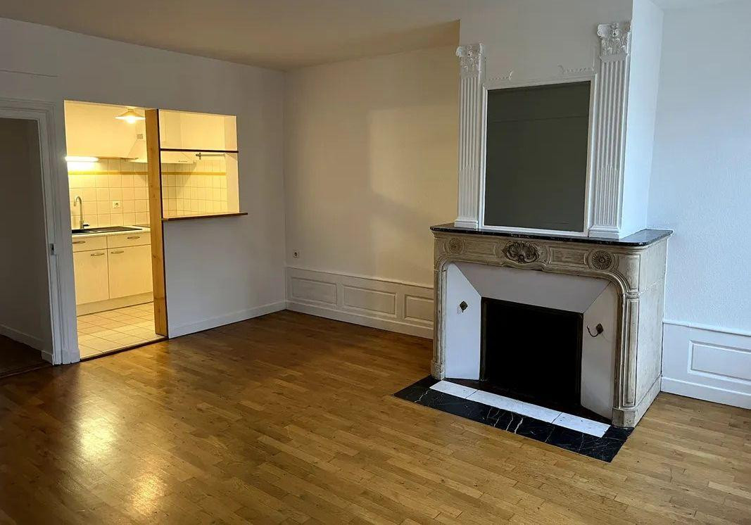 
                                                Location
                                                 Beau F2 de 48m² charmant et très lumineux