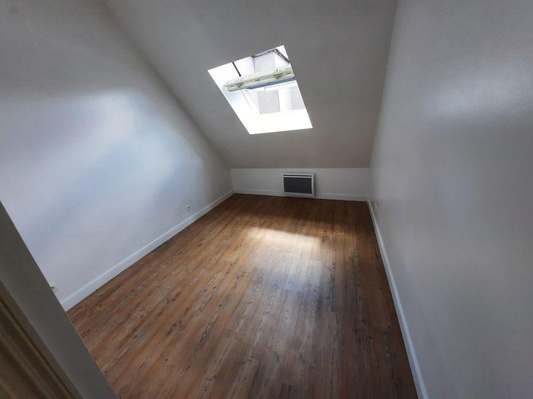
                                                Location
                                                 Beau F2 duplex 36m² QUARTIER BRETONNERIE