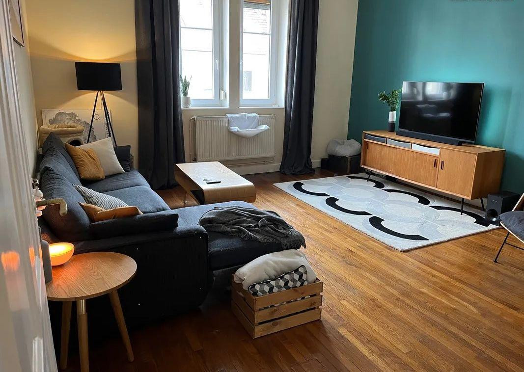
                                                Location
                                                 Beau F2 lumineux 64m² loué non meublé.