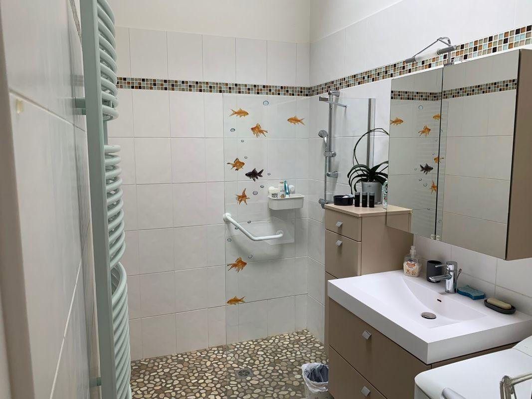 
                                                Location
                                                 Beau F2 meublé 40m² Hyper centre