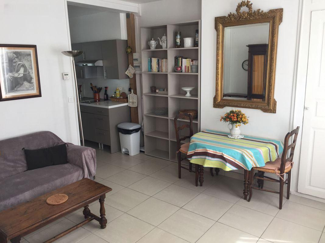 
                                                Location
                                                 Beau F2 meublé 40m² Hyper centre