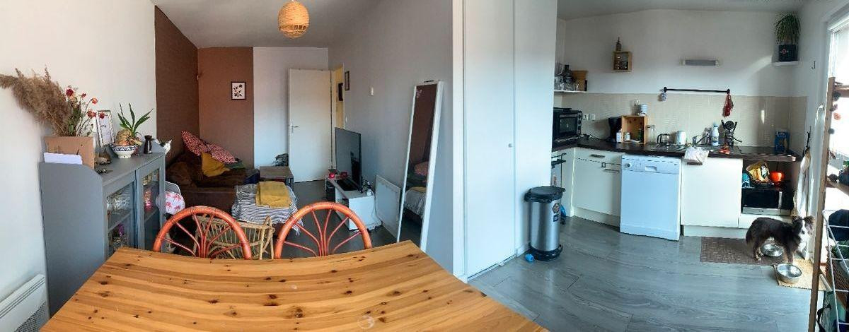 
                                                Location
                                                 Beau F2 meublé  43m² + parking