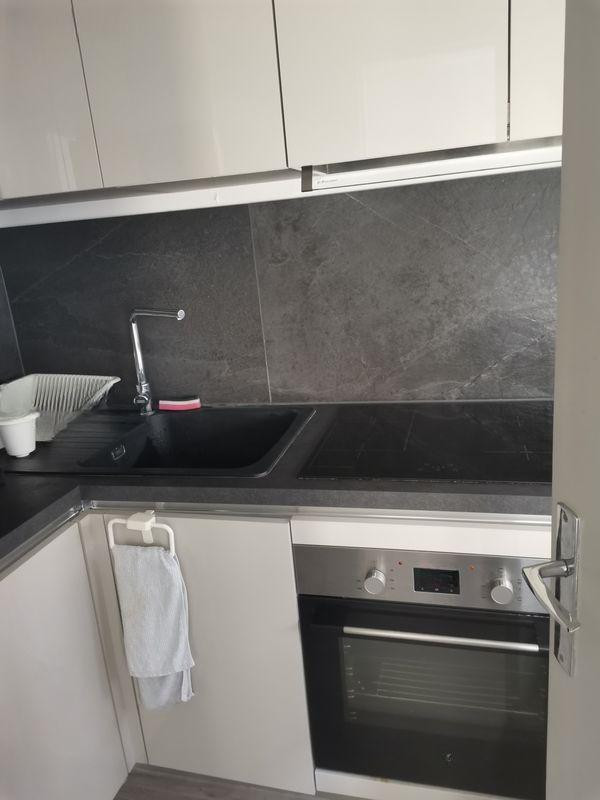 
                                                Location
                                                 Beau F2 meublé 44m² clair et refait a neuf