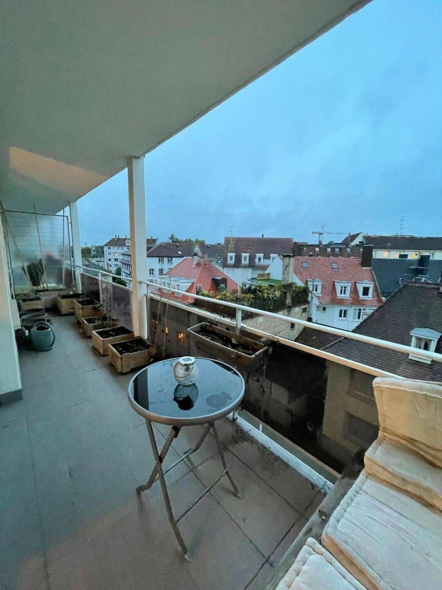 
                                                Location
                                                 Beau F2 meublé 46m² avec balcon 12m²