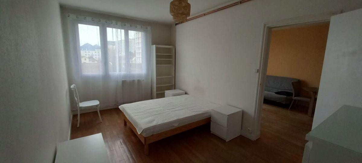 
                                                Location
                                                 Beau F2 meublé 48m² avec balcon et cave