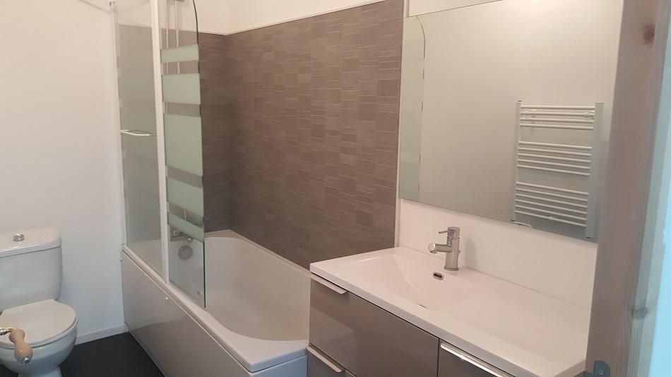 
                                                Location
                                                 BEAU F2 MEUBLE