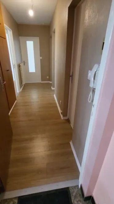 
                                                Location
                                                 Beau F2 meublé et équipé, rénové 42m²