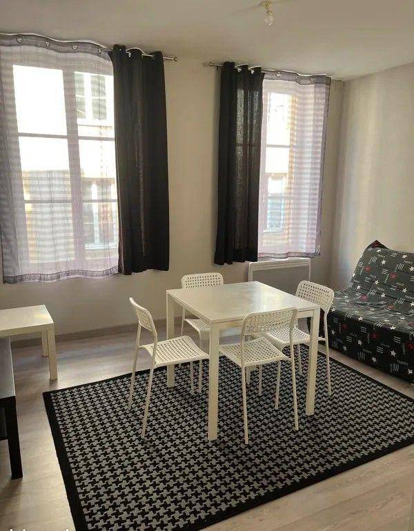 
                                                Location
                                                 Beau F2 meublé rénové 39m² au calme