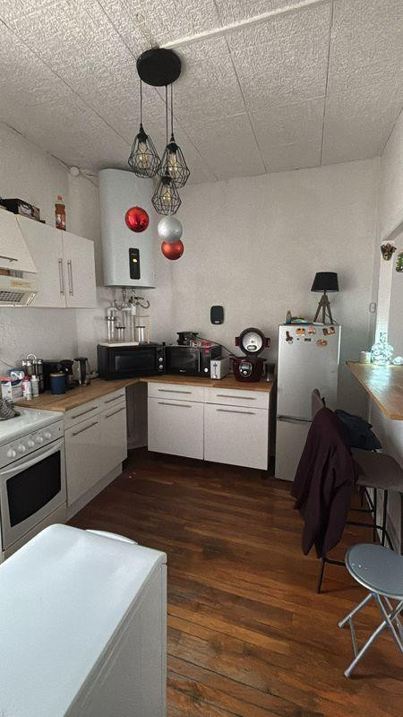 
                                                Location
                                                 Beau F2 proche cathédrale 43m²