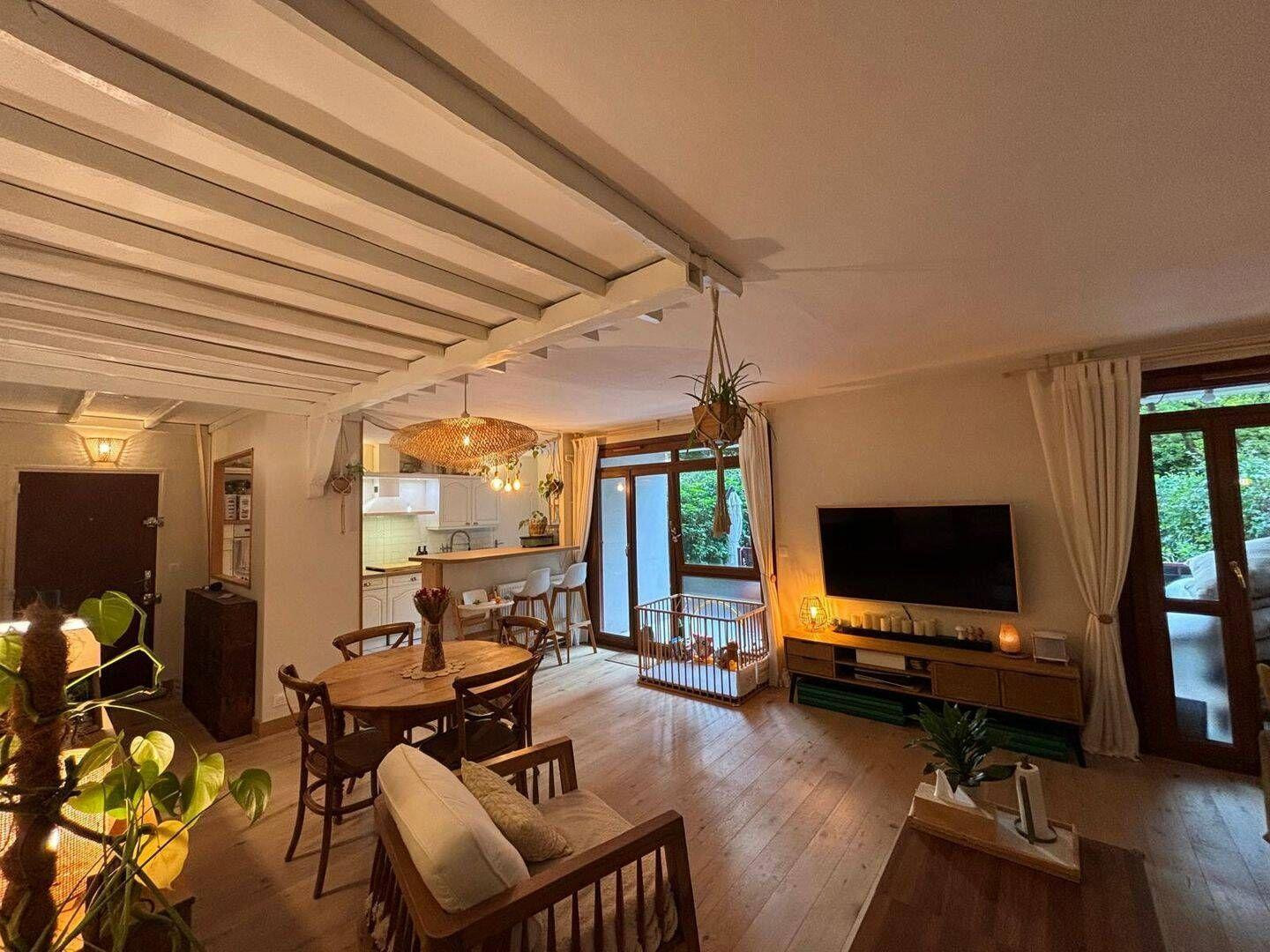 
                                                Location
                                                 Beau F3/4 meublé 74m²  Palaiseau proche RER B