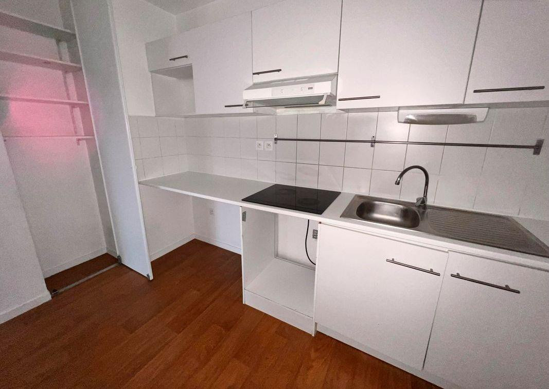 
                                                Location
                                                 Beau F3 55m² place de la Boule