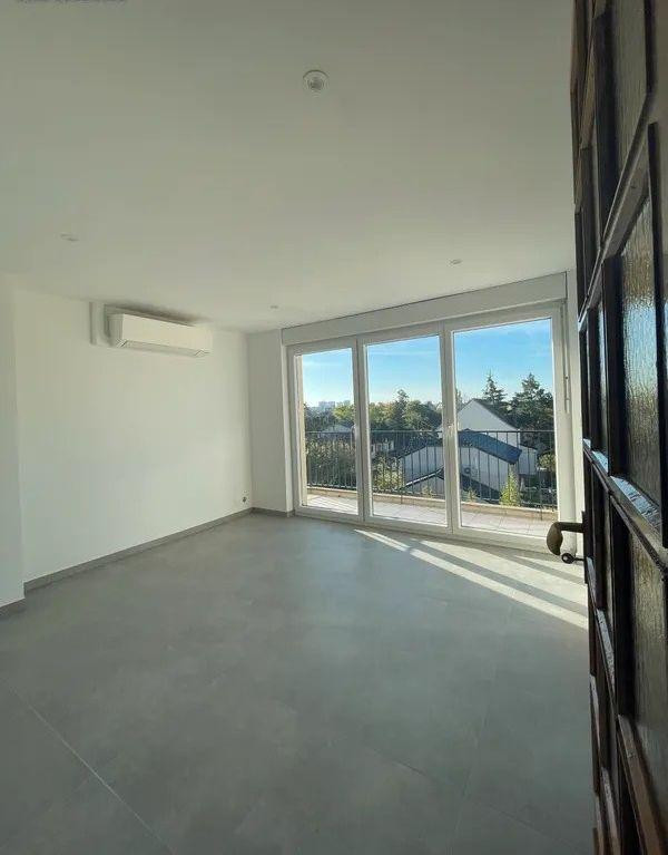 
                                                Location
                                                 Beau F3 59m² refait neuf avec balcon Vallières