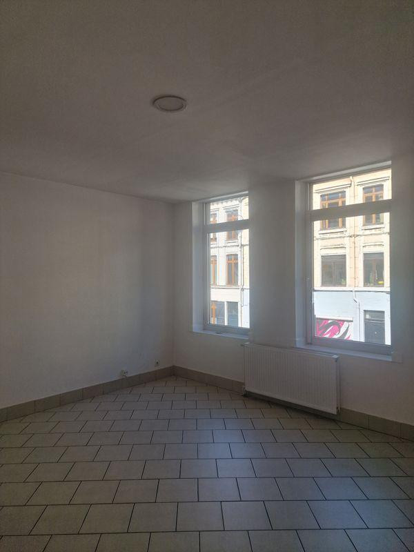
                                                Location
                                                 Beau F3 59m2 Saint Michel traversant lumineux