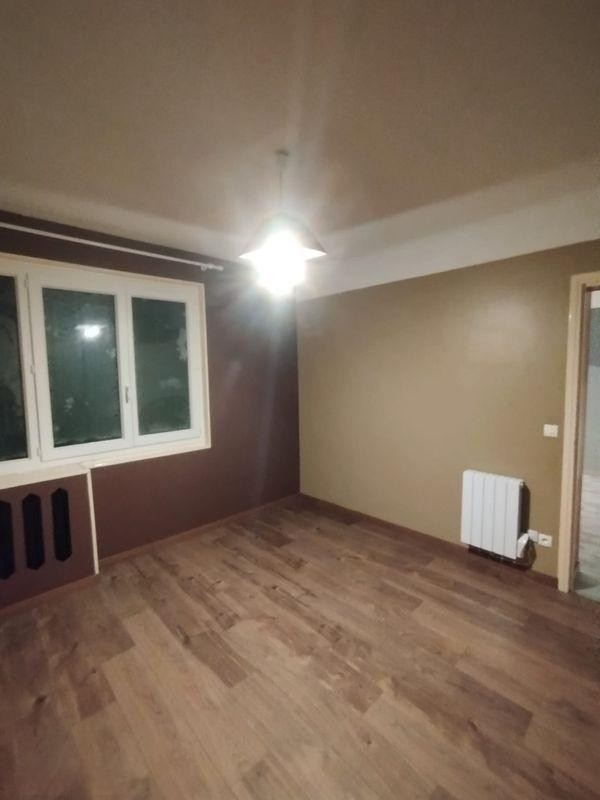 
                                                Location
                                                 Beau F3 60m² plus terrasse 12m²