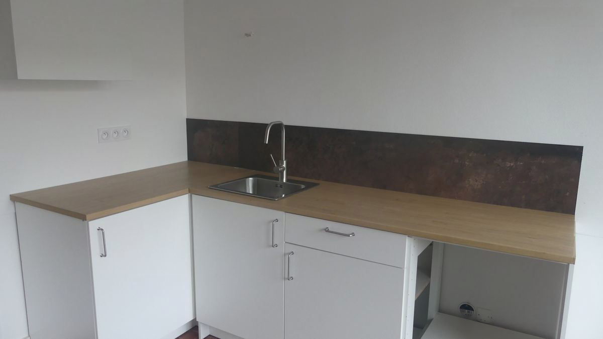 
                                                Location
                                                 Beau F3 67m²  rénové