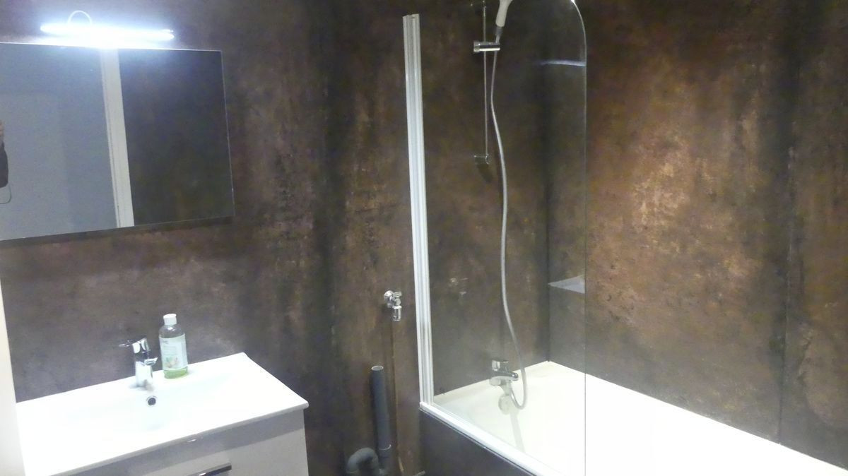 
                                                Location
                                                 Beau F3 67m²  rénové